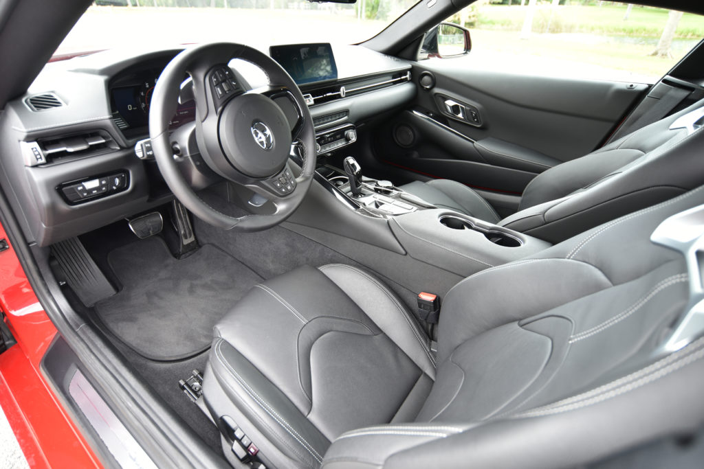 Supra interior
