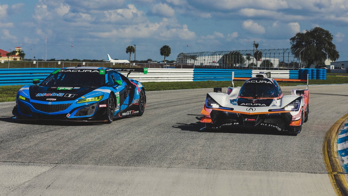 2 Acura Pro Drivers Swap Cars At The Race Track