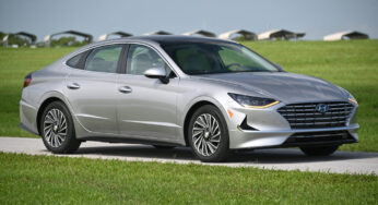 HYUNDAI SONATA HYBRID FIRST DRIVE