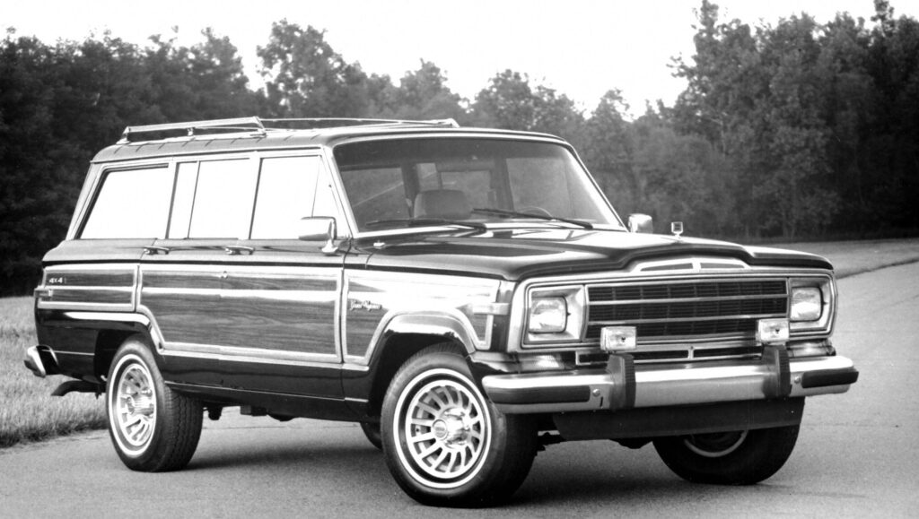 Jeep Grand Wagoneer Black and white