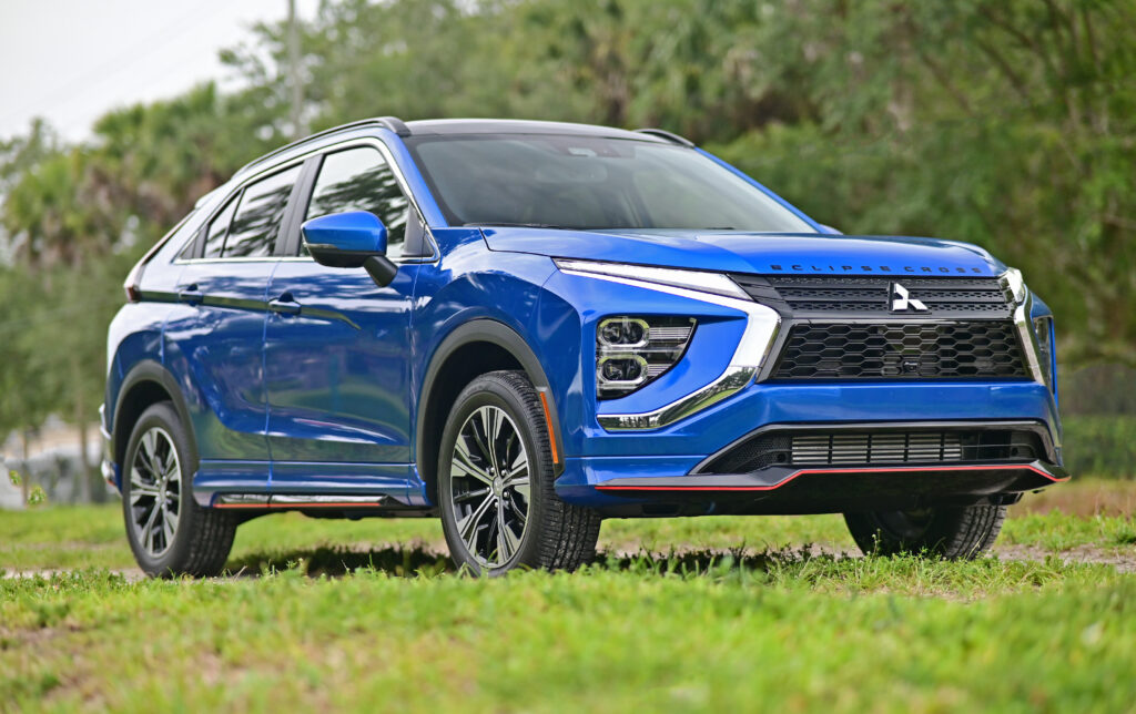 Mitsubishi Eclipse Cross Low angle