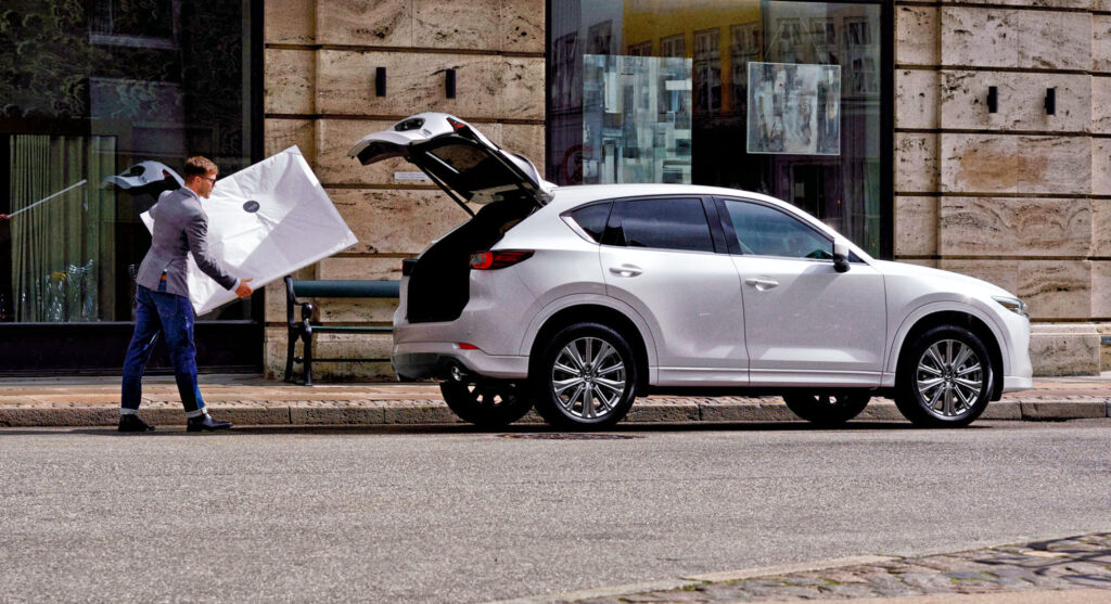 2022 cx5 hatchback Picture