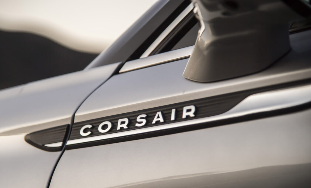 Lincoln Corsair logo