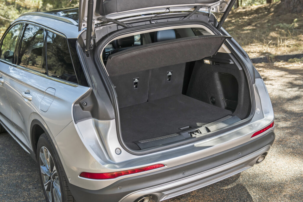 Lincoln Corsair cargo area