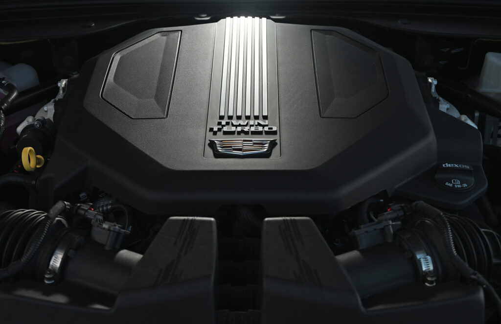 CT5V twin turbo Engine Picture