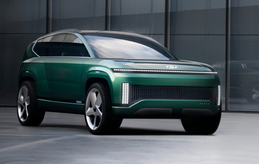 LA Auto Show Hyundai SEVEN Concept hero
