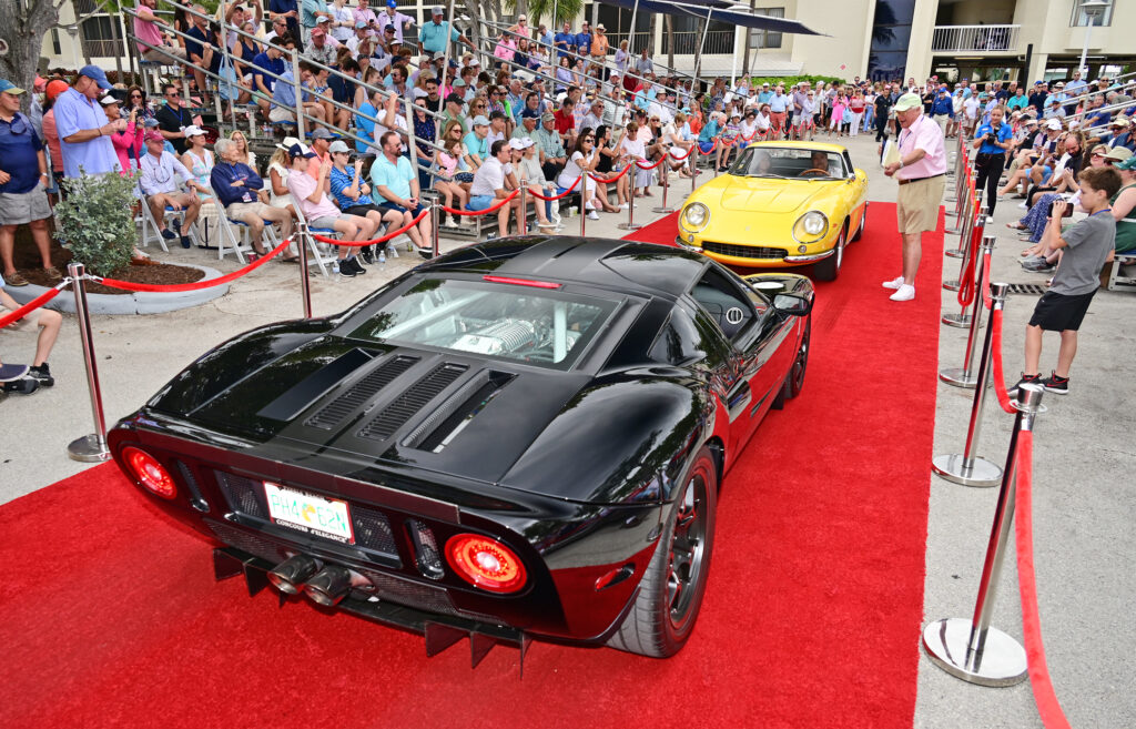 Ford GT vs Ferrari 275