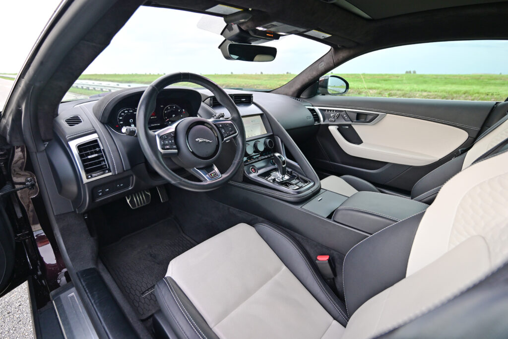 Interior F-Type