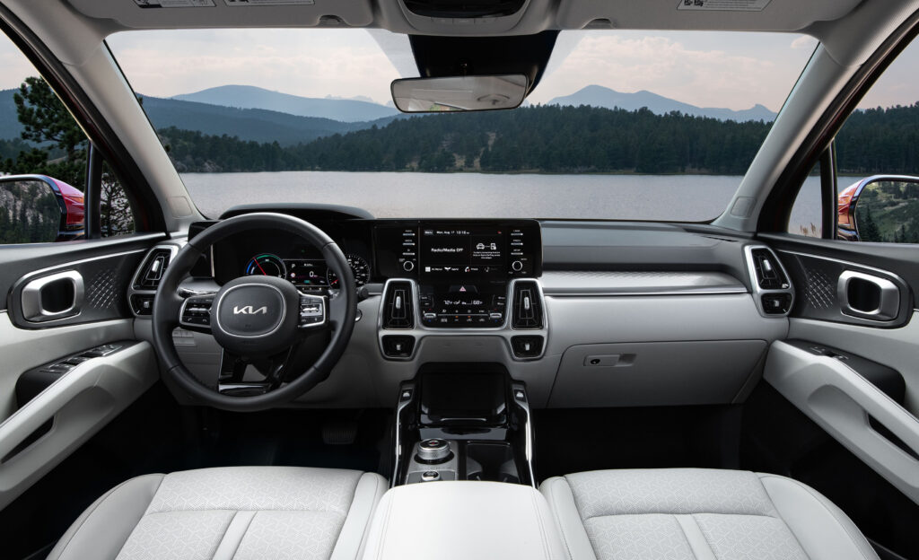 Kia Sorento Hybrid interior