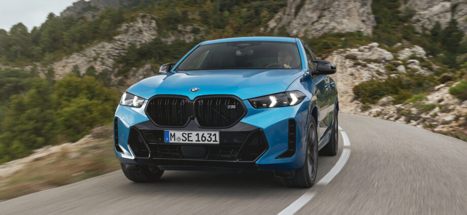 Rolling BMW X6 M60i