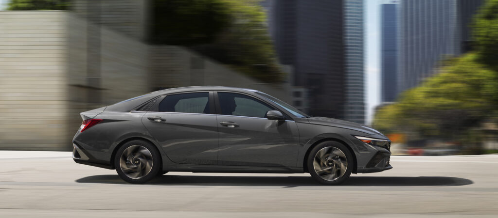 Elantra Hybrid in profile