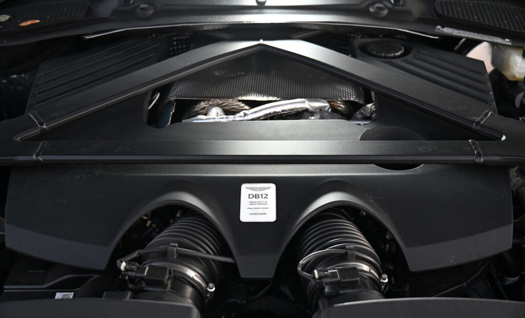 4.0-liter twin turbo engine