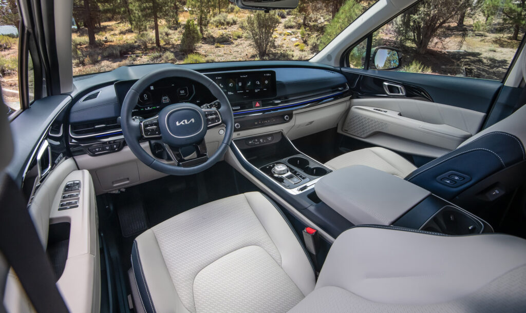 driver's seat kia Carnival HEV