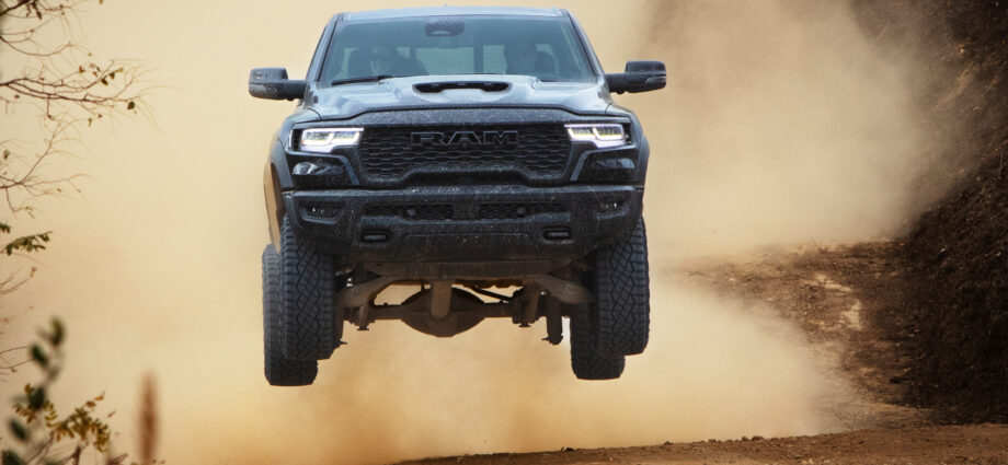 Showing air Ram 1500 RHO