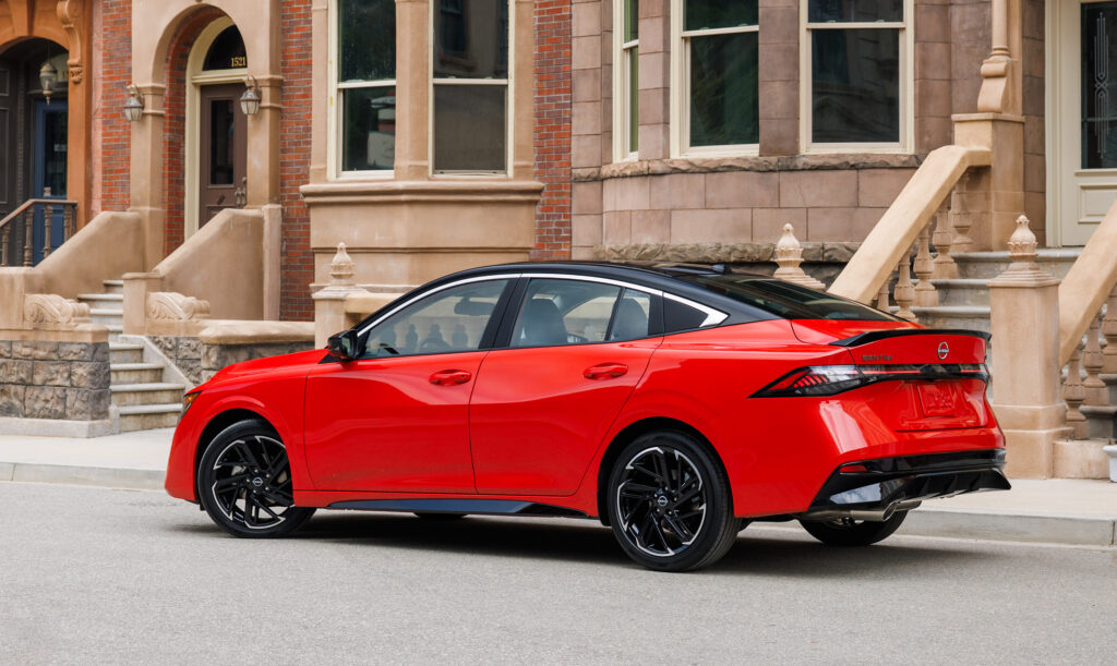 rear shot Sentra SR from Napleton news