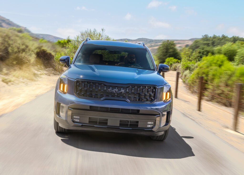 Kia Telluride Front view Napleton News review