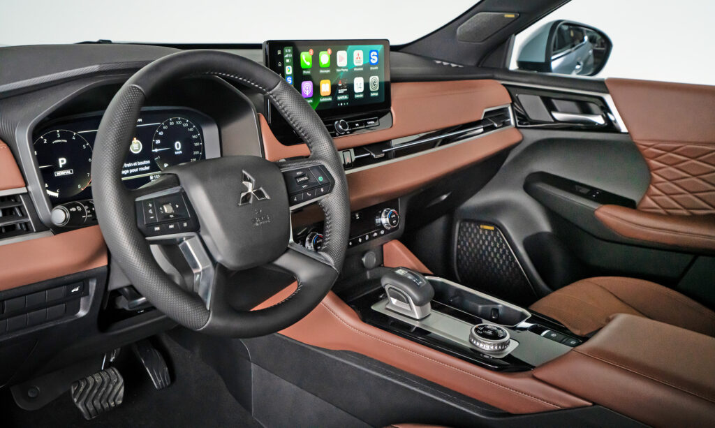 interior outlander