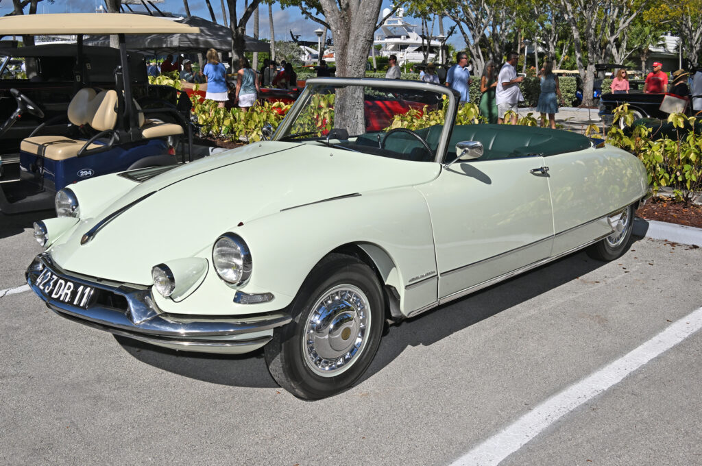 1970 Citroen DS21 Chapron Cabriolet.