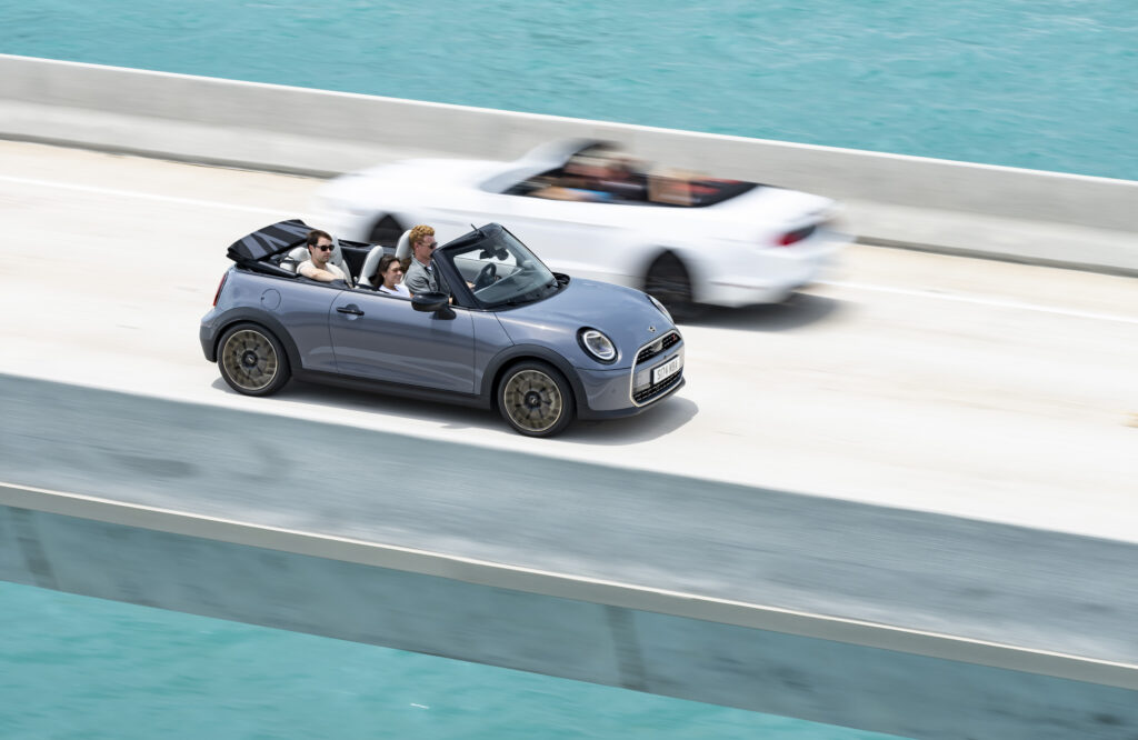 Mini on the seven mile bridge