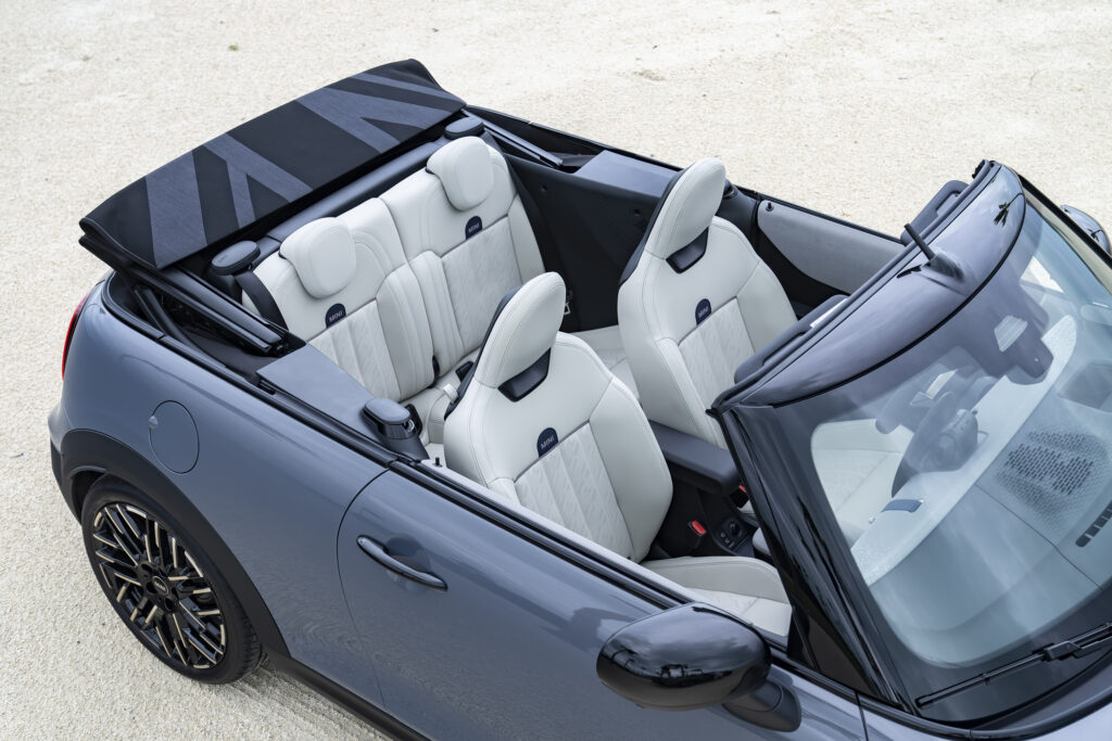 MINI interior 