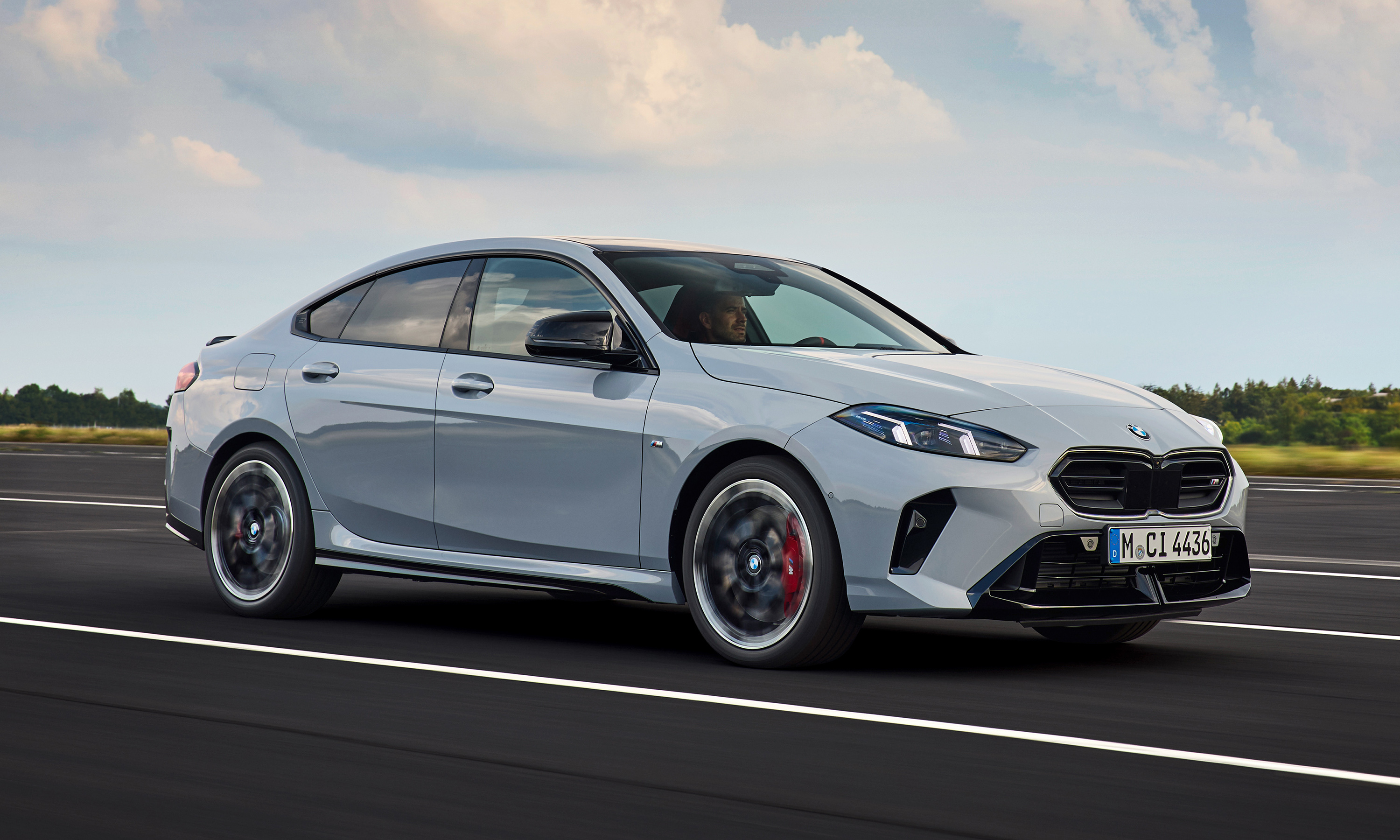BMW M235 xDrive hero