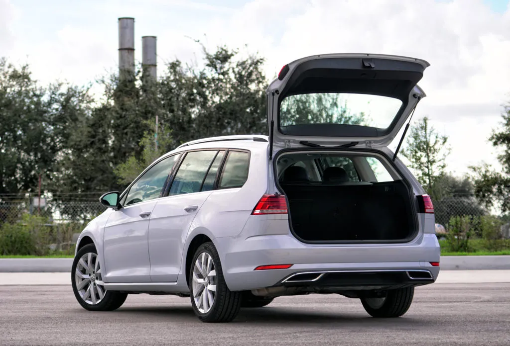 Volkswagen Golf Sportwagen SEL Trunk