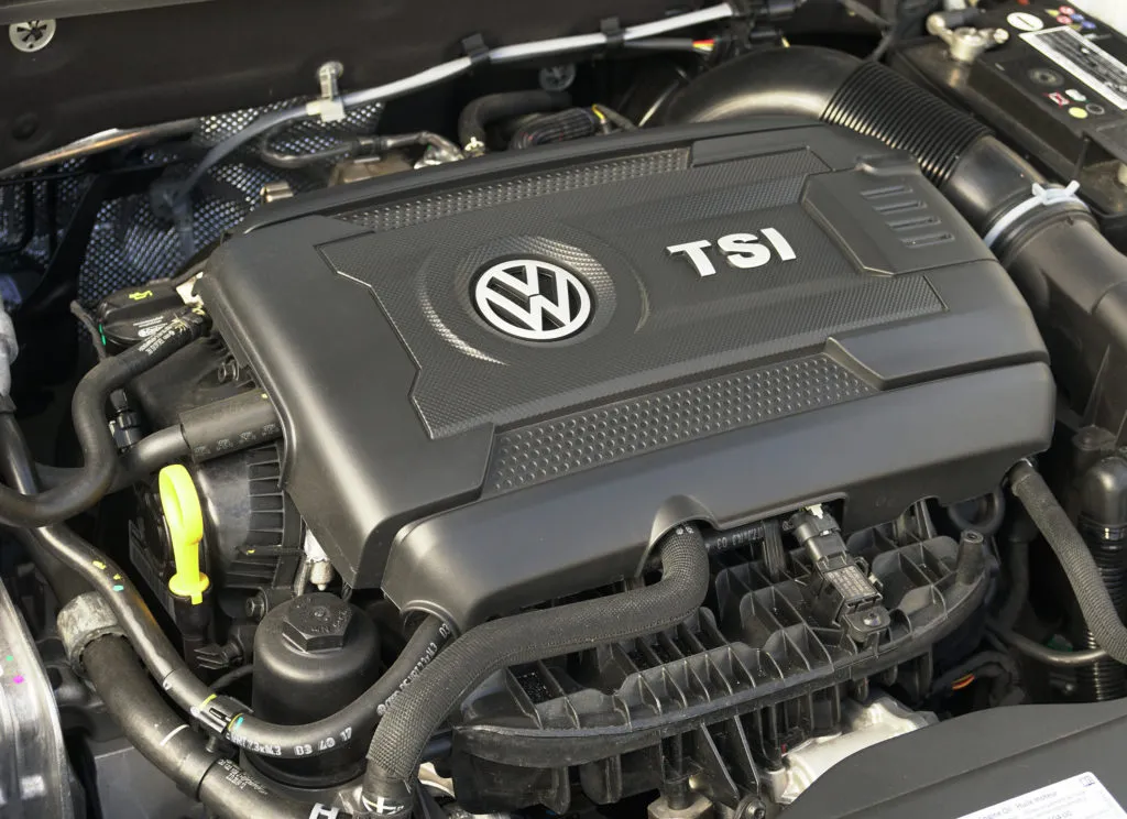 Volkswagen Golf Sportwagen Engine