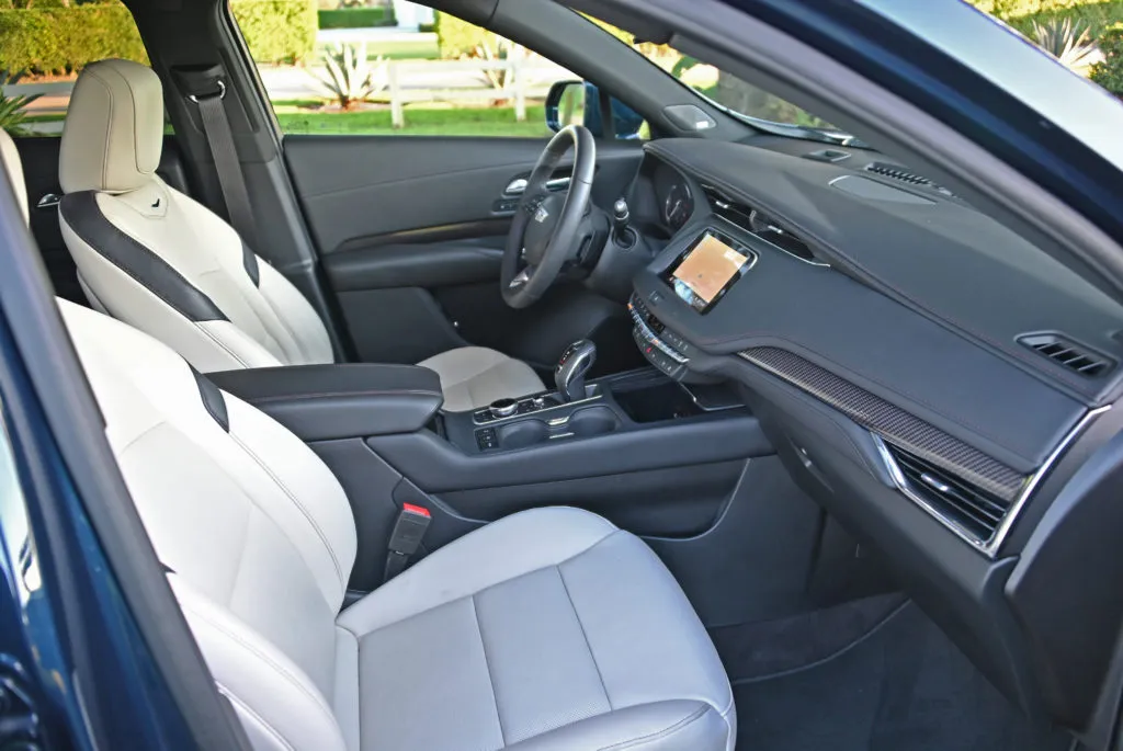 Me Cadillac Xt4 Awd Sport 013