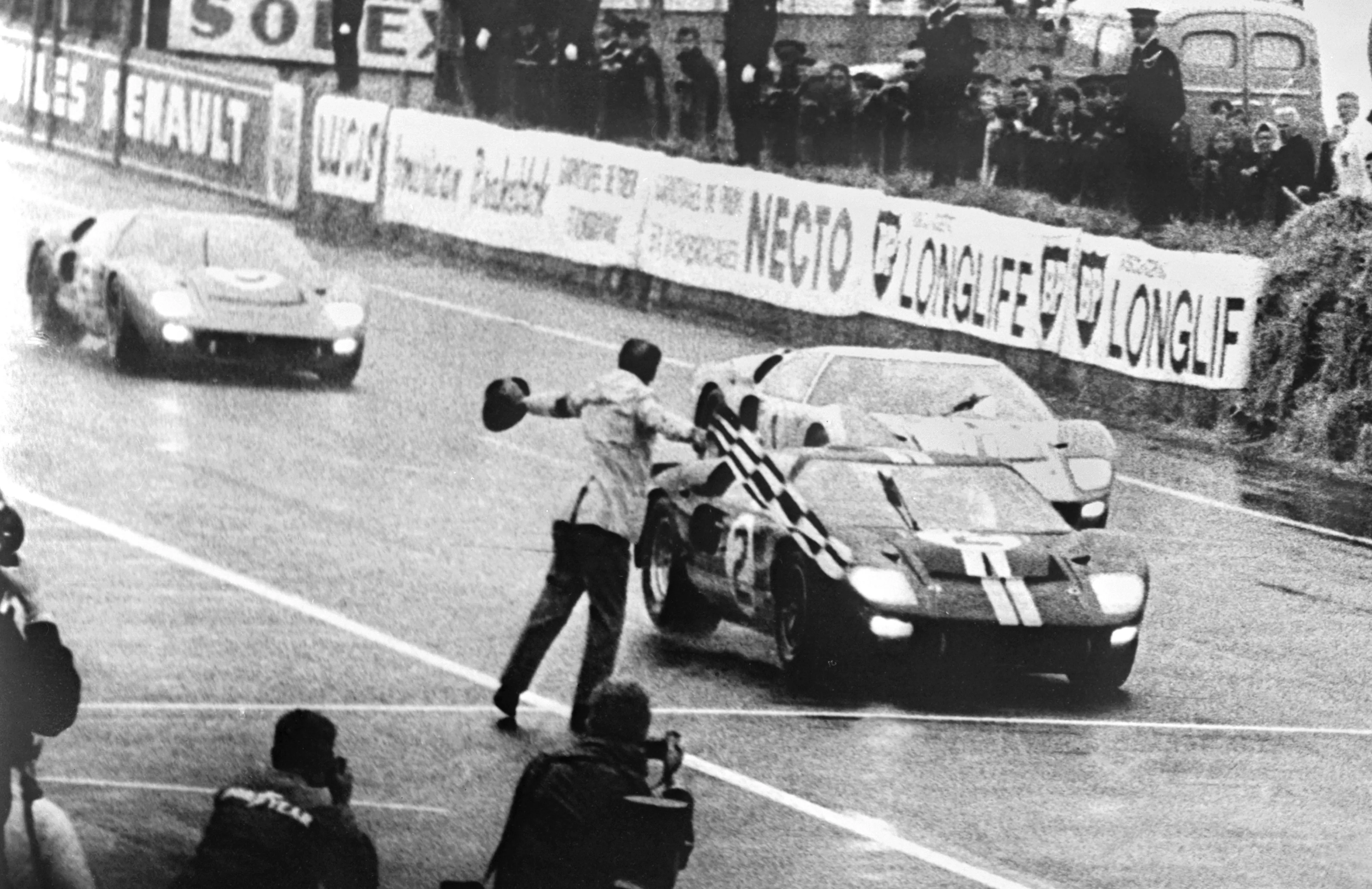 The Real Ford Vs Ferrari Finish.