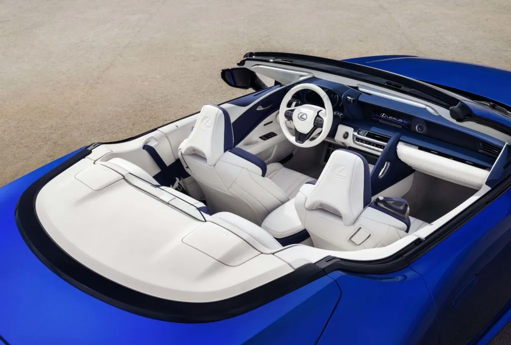 Interior from above LC 500
