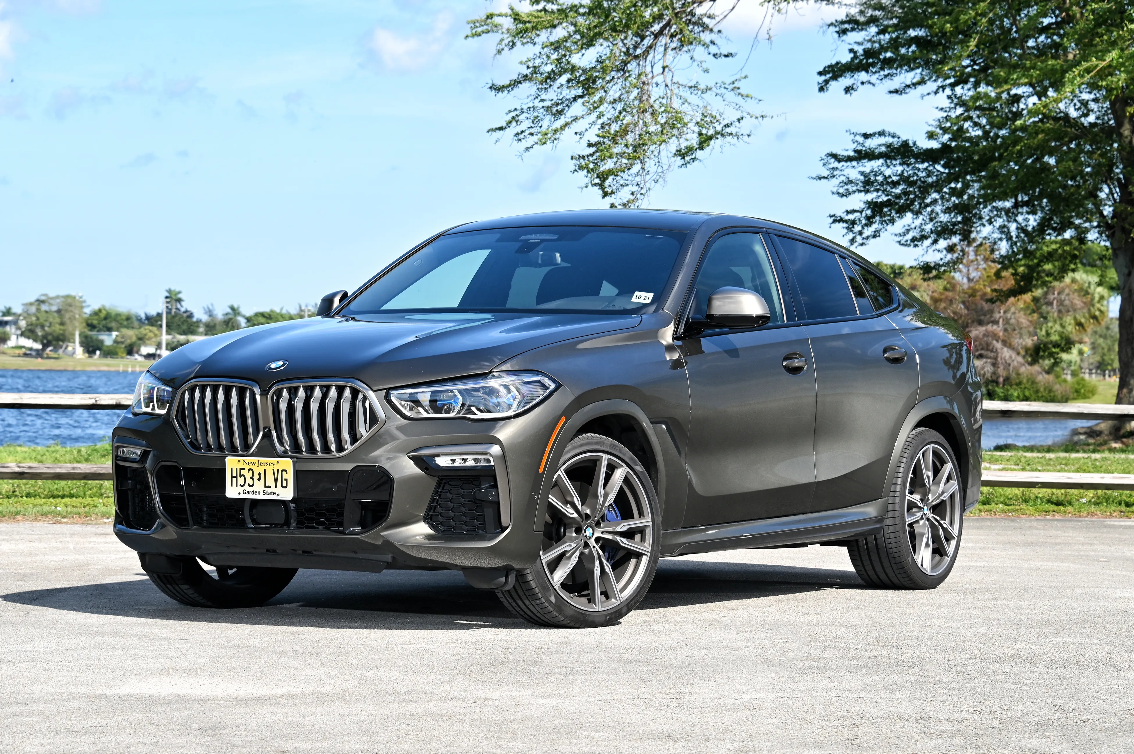 BMW X6 M50i hero pose