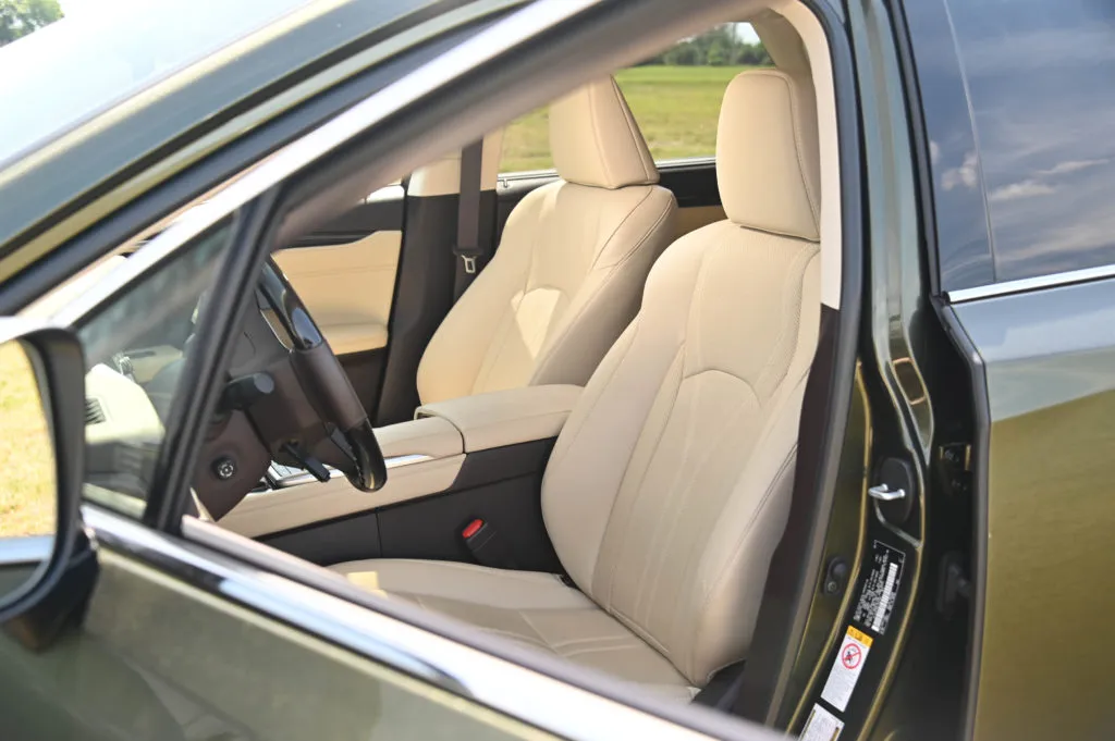 What is L for in 350L Lexus