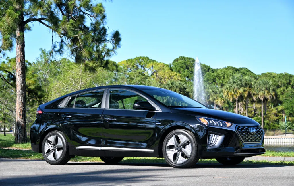 Napleton Hyundai Ioniq Right side