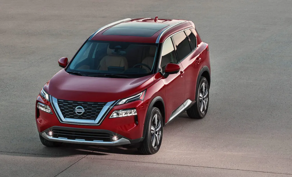 nissan rogue hero shot