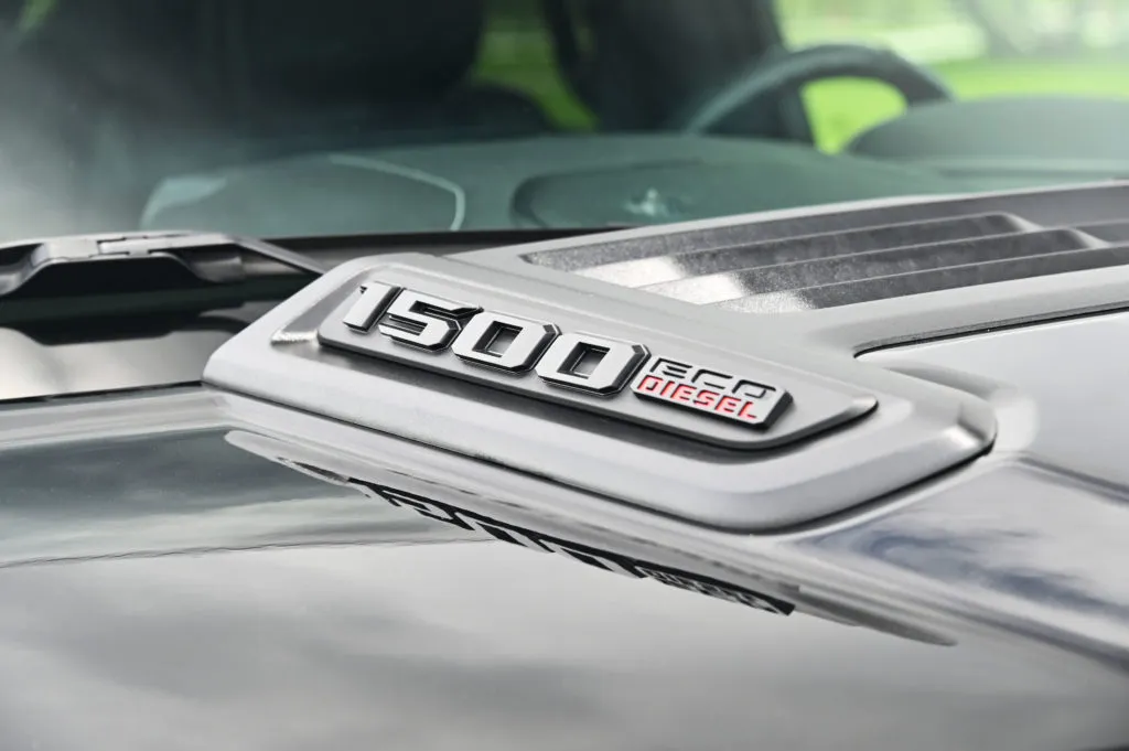 1500 Limited hood scoop