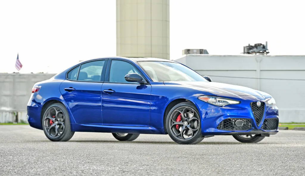 Alfa Romeo Giulia Hero