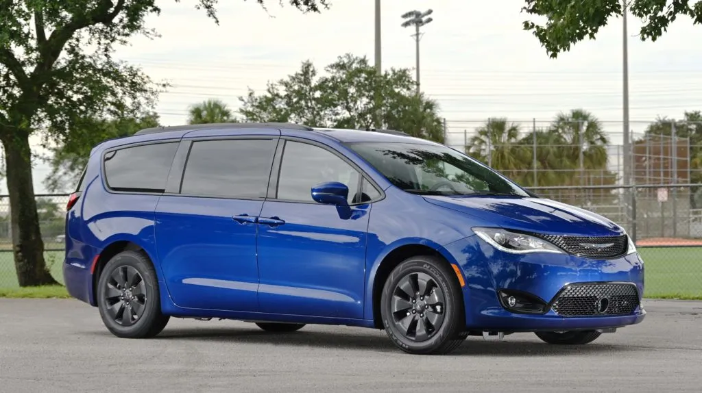 pacifica hybrid hero