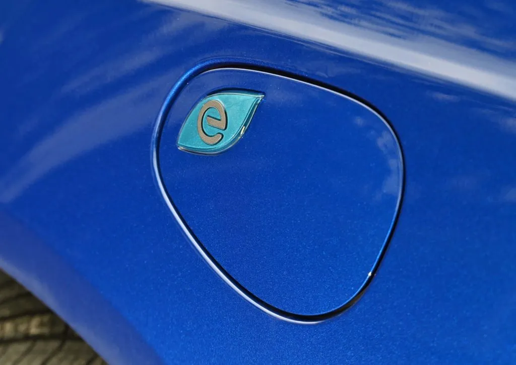 plug in pacifica hybrid