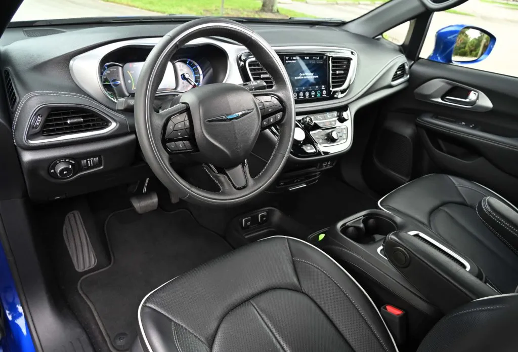 The Chrysler Pacifica Plug-in Hybrid dashboard