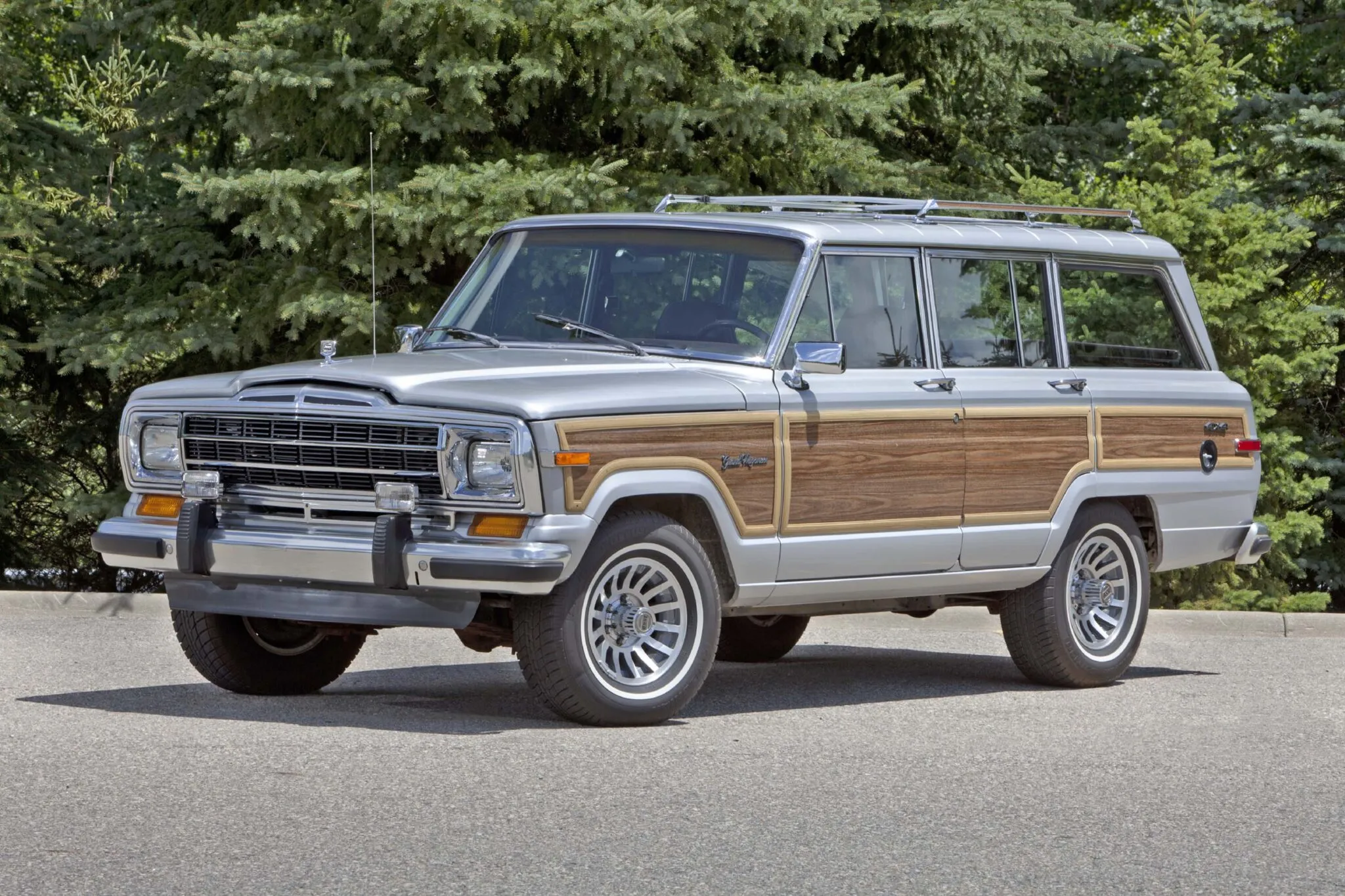 Jeep Grand Wagoneer