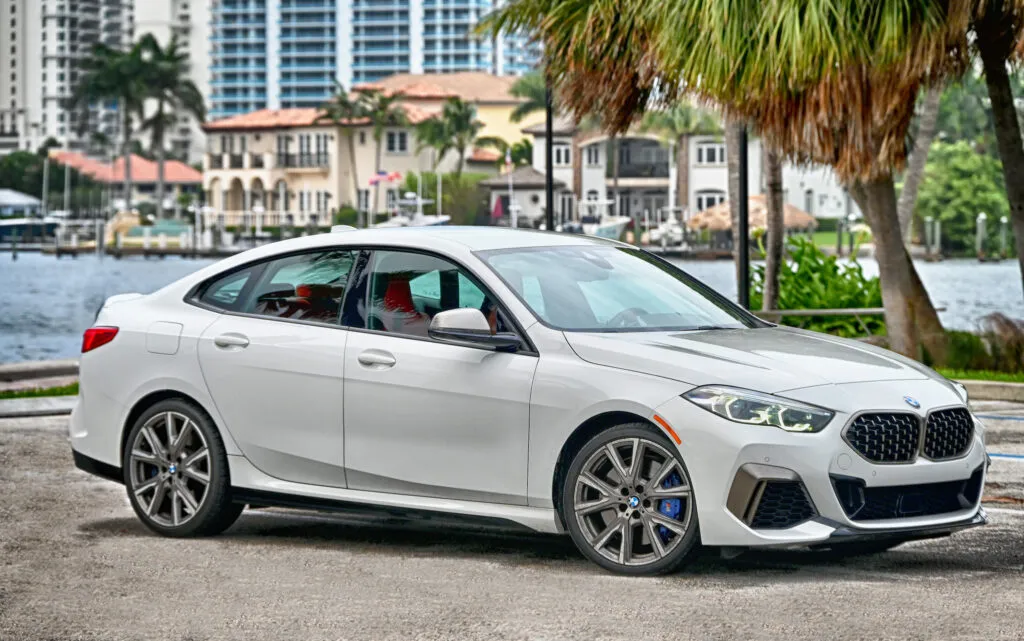 Right front view M235i