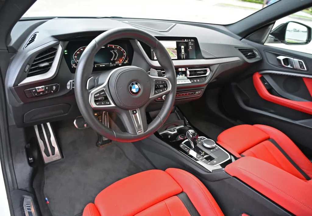 interior BMW M235i Gran Coupe