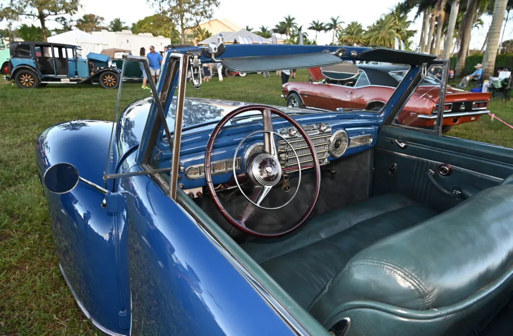 Palm Beach Lincoln interior