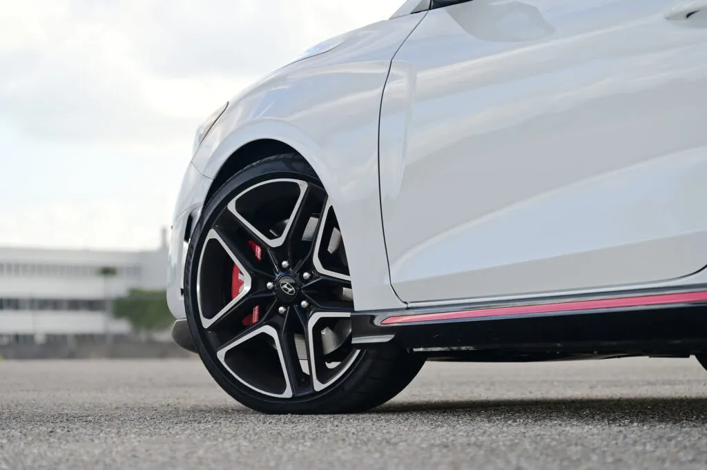 Front Veloster wheel