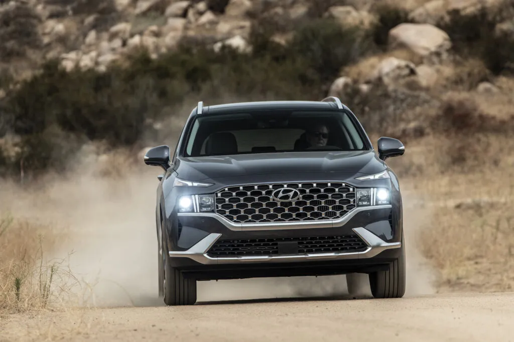 Santa Fe Hybrid 2022 Grill