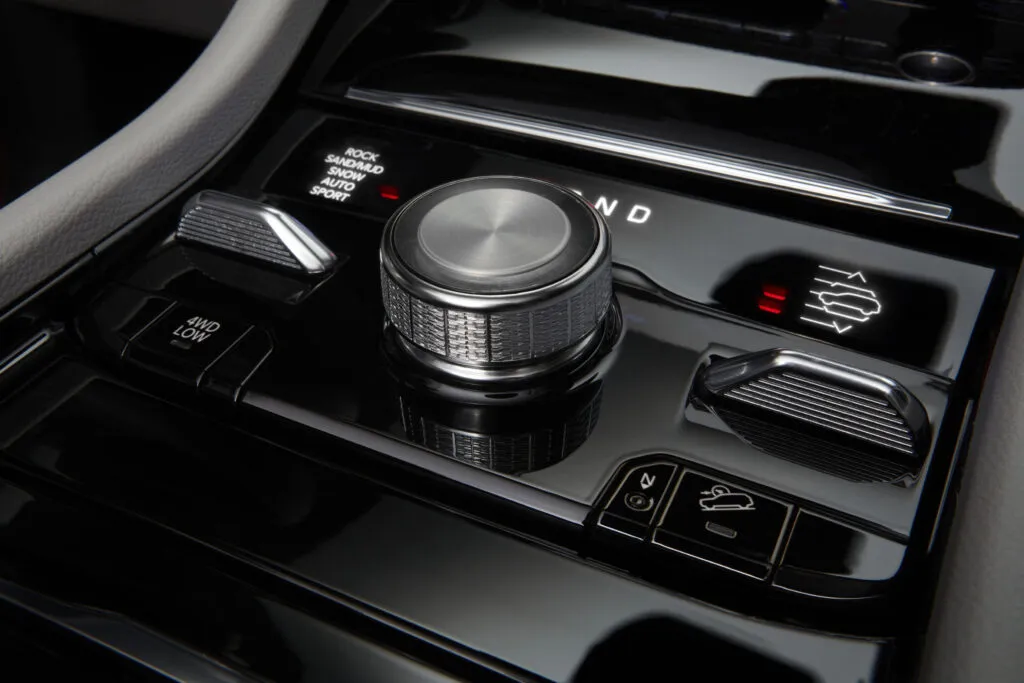 Jeep Grand Cherokee L 010