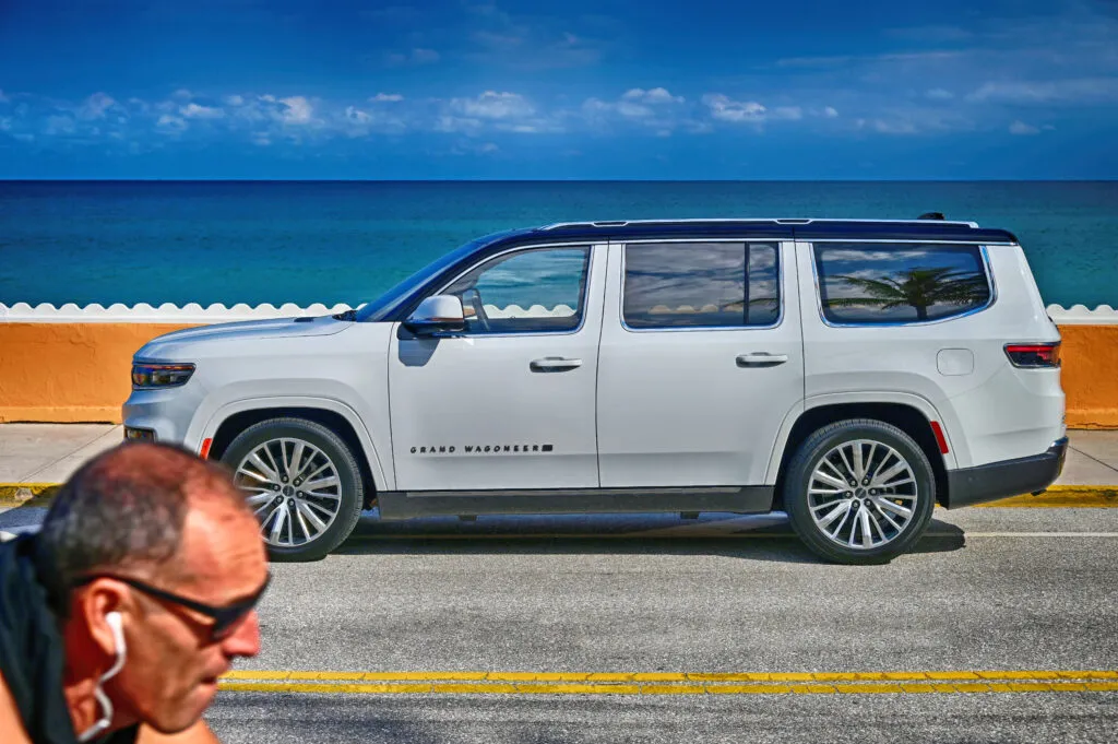 Whats that new big Jeep? The Wagoneer