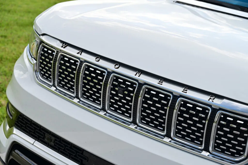 New Jeep wagoneer grille