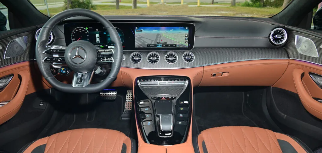 GT 53 Dashboard Mercedes