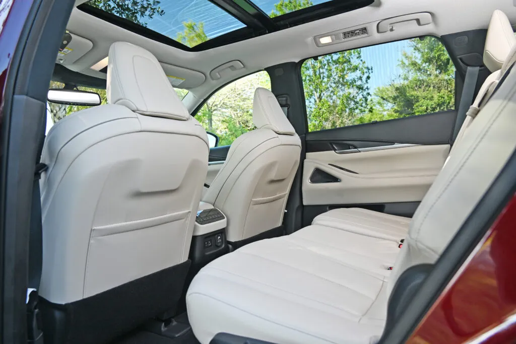 rear seat qx60